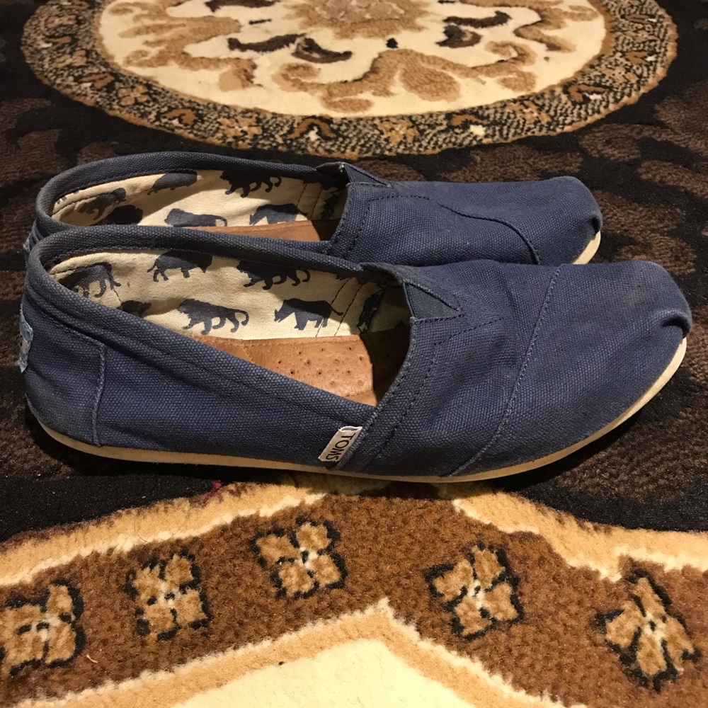 Navy Blue Toms Slip On Shoe size 8.5